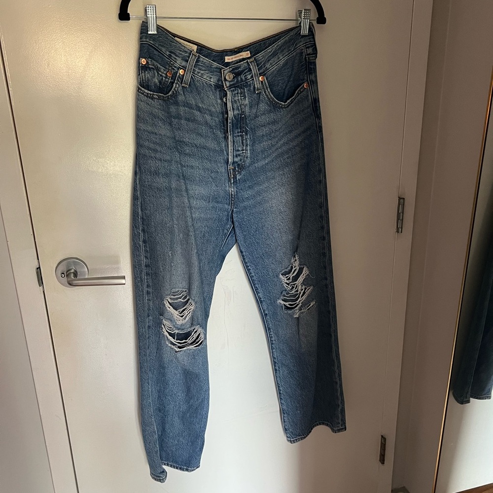 SOLD Levi’s Distressed Ribcage Jeans